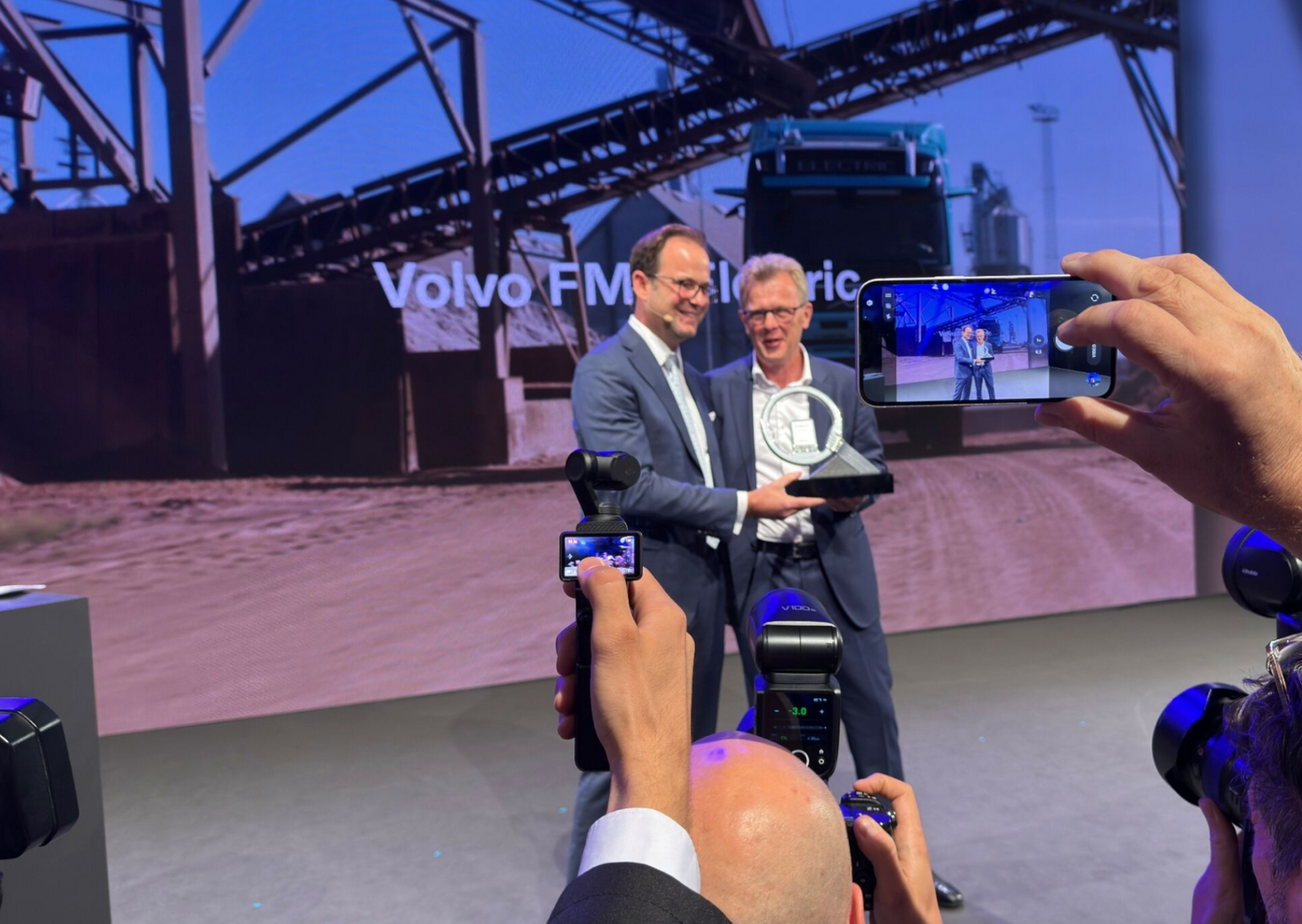 Volvo Trucks vinner International Truck of the Year 2027