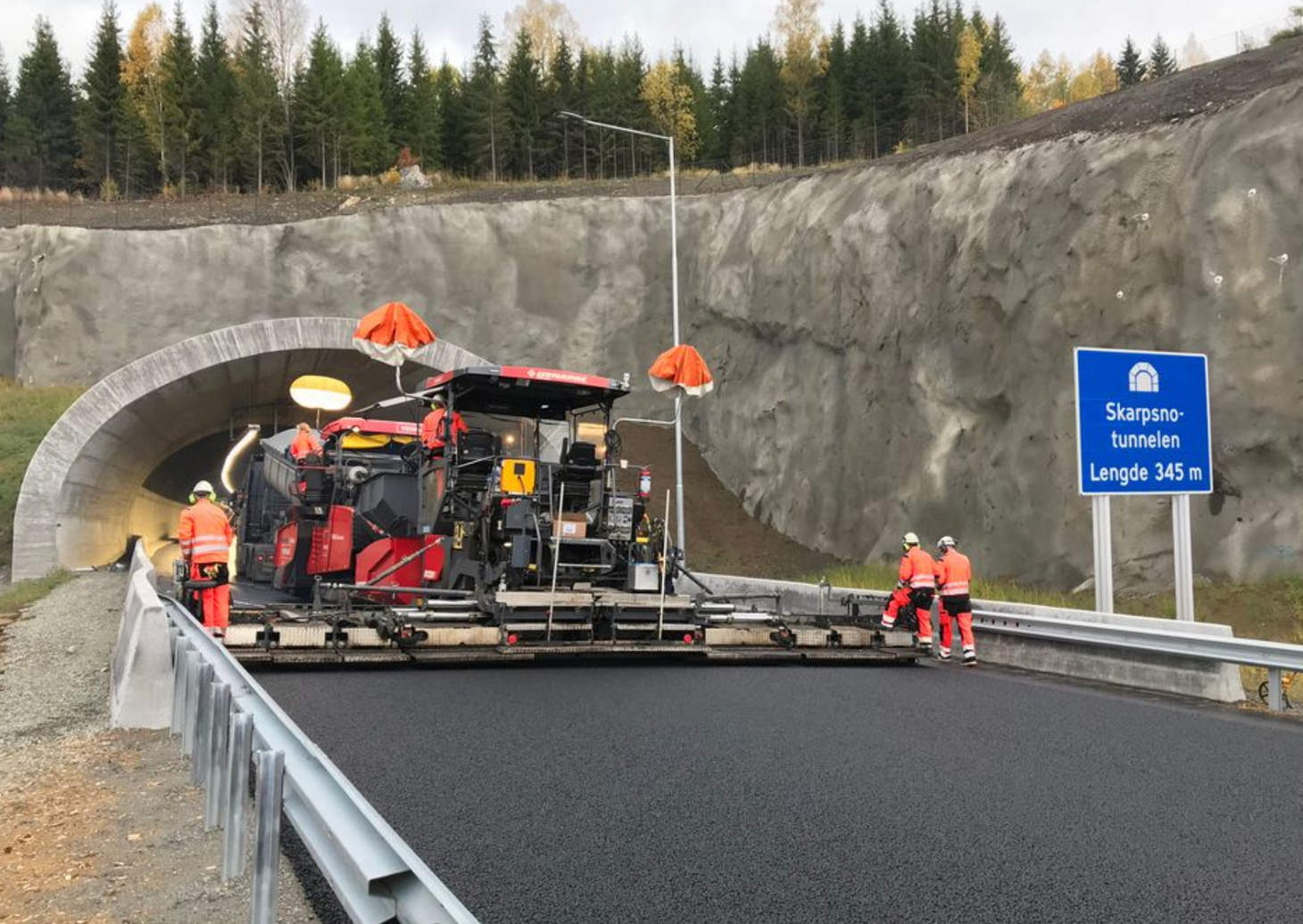 Bakglatt virkelighet for veiene: Halvert asfaltproduksjon skaper krise i bransjen